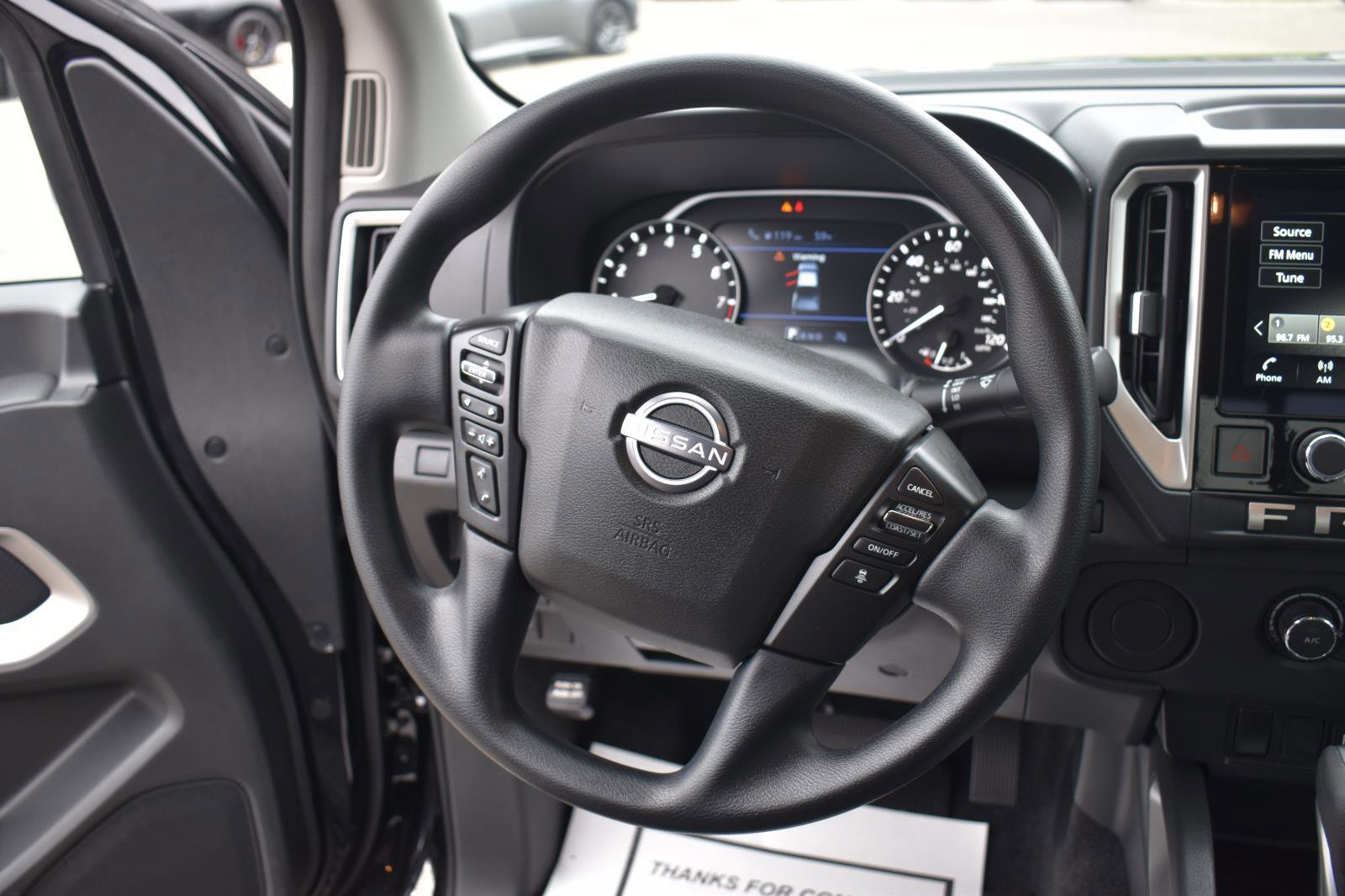 Used 2025 Nissan Frontier SV image 32