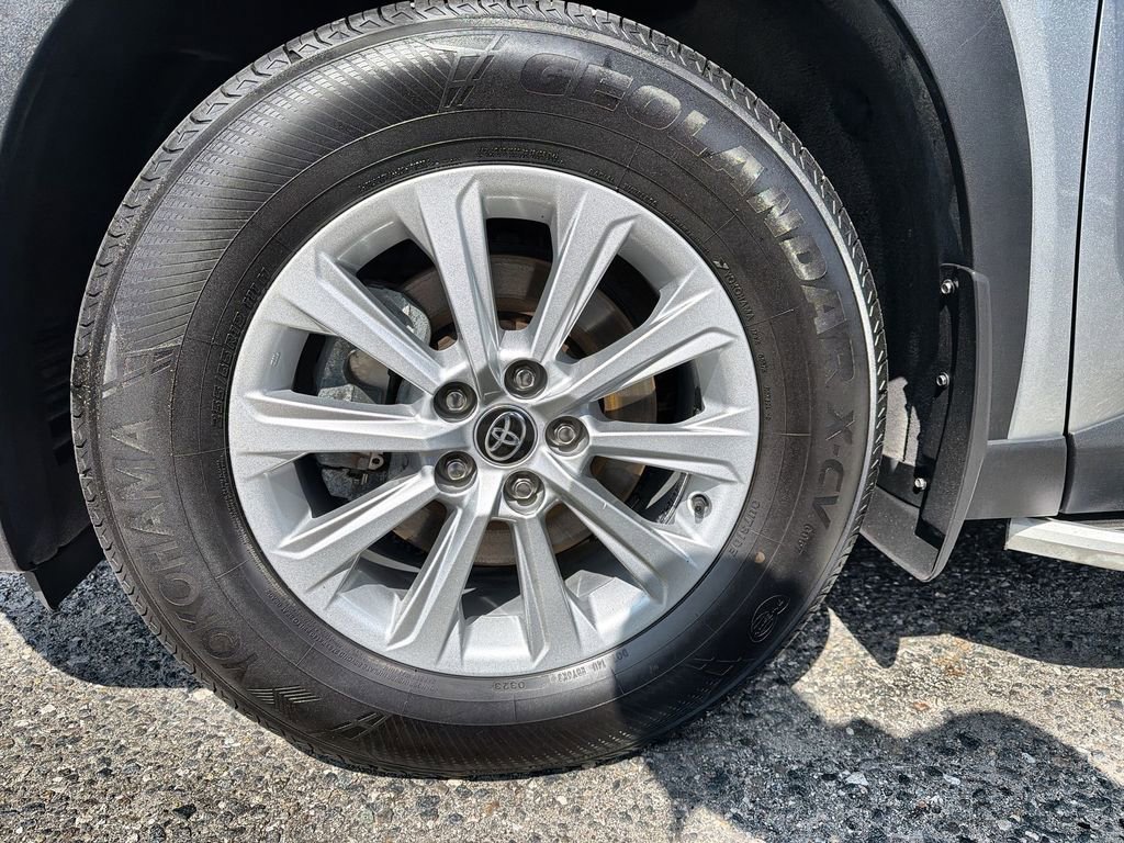 Used 2024 Toyota Grand Highlander XLE image 18