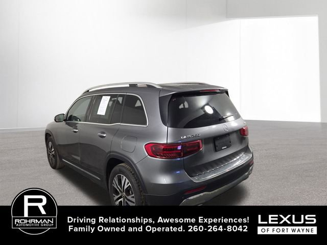 Used 2025 Mercedes-Benz GLB 250 4MATIC image 9