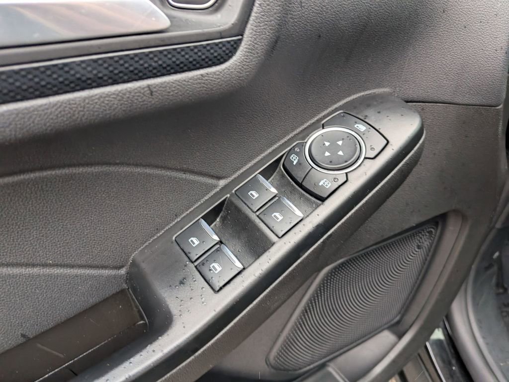 Used 2025 Ford Escape ST-Line image 13