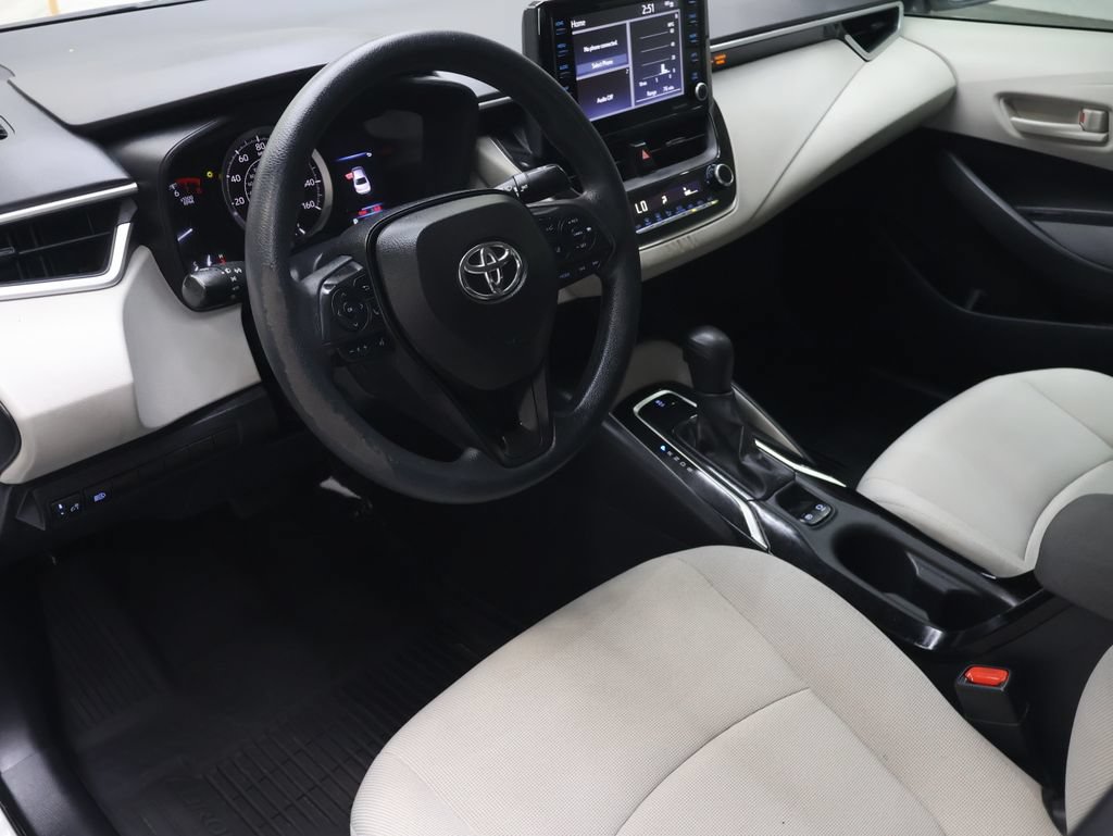 Used 2022 Toyota Corolla LE FWD image 17
