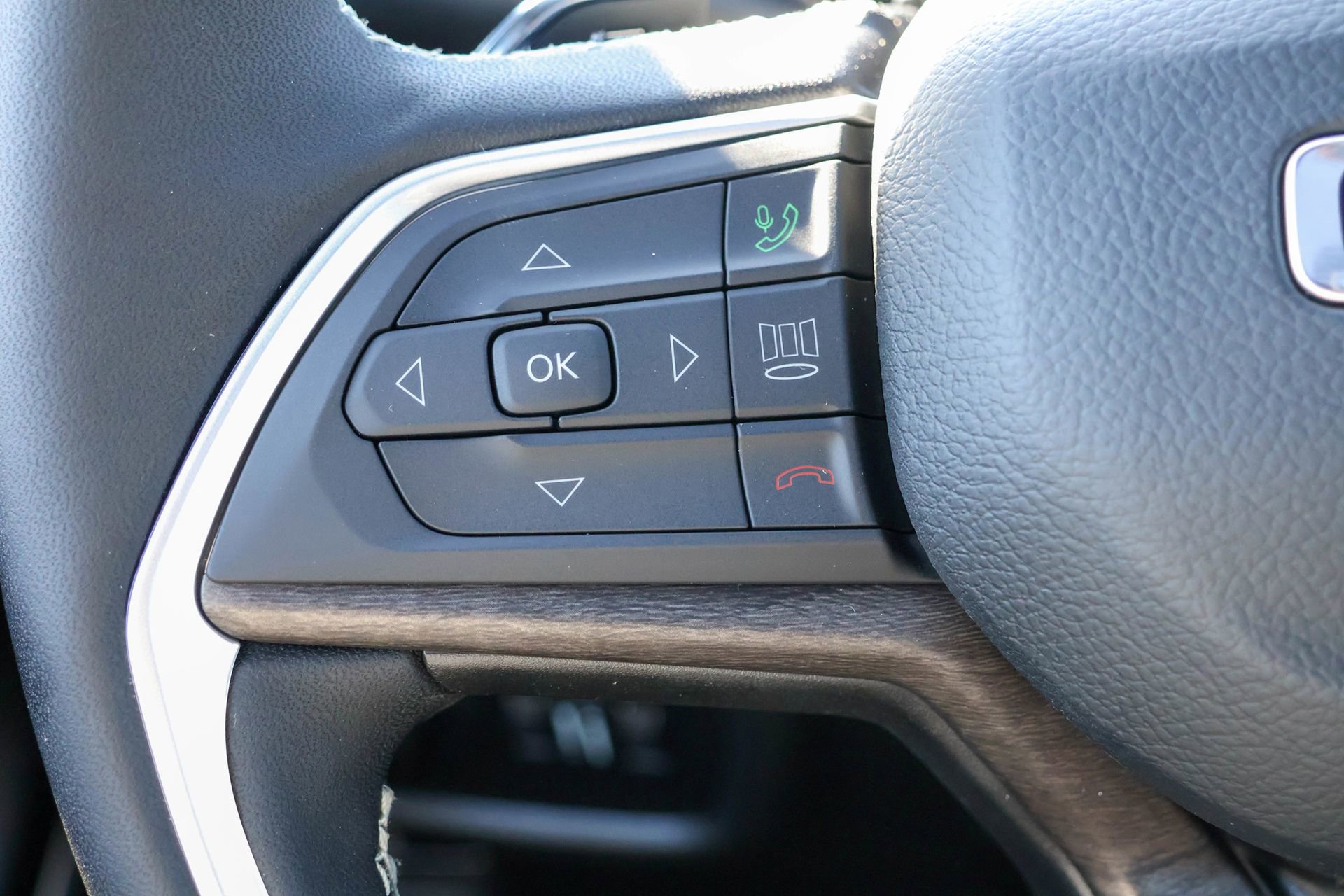 New 2026 Jeep Grand Cherokee L Limited w/ Limited Altitude Package image 29