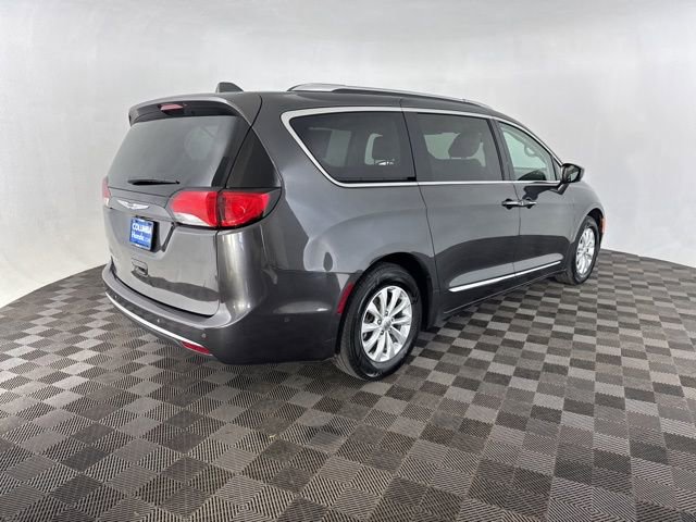 Used 2019 Chrysler Pacifica Touring-L w/ Advanced Safetytec Group image 6