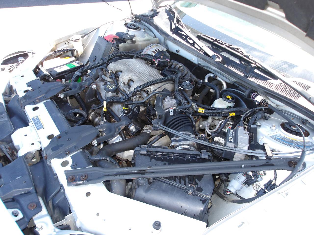 Used 2002 Pontiac Grand Prix SE w/ Widetrack Smart Pkg FWD image 18