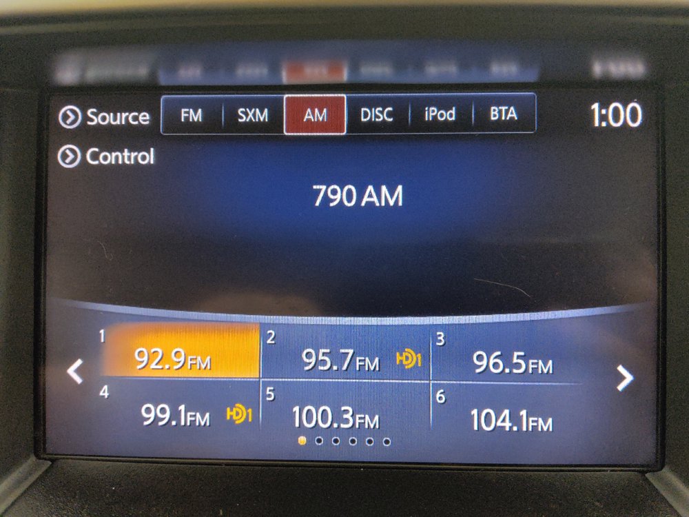 Used 2018 Nissan Pathfinder SL AWD/4WD image 25