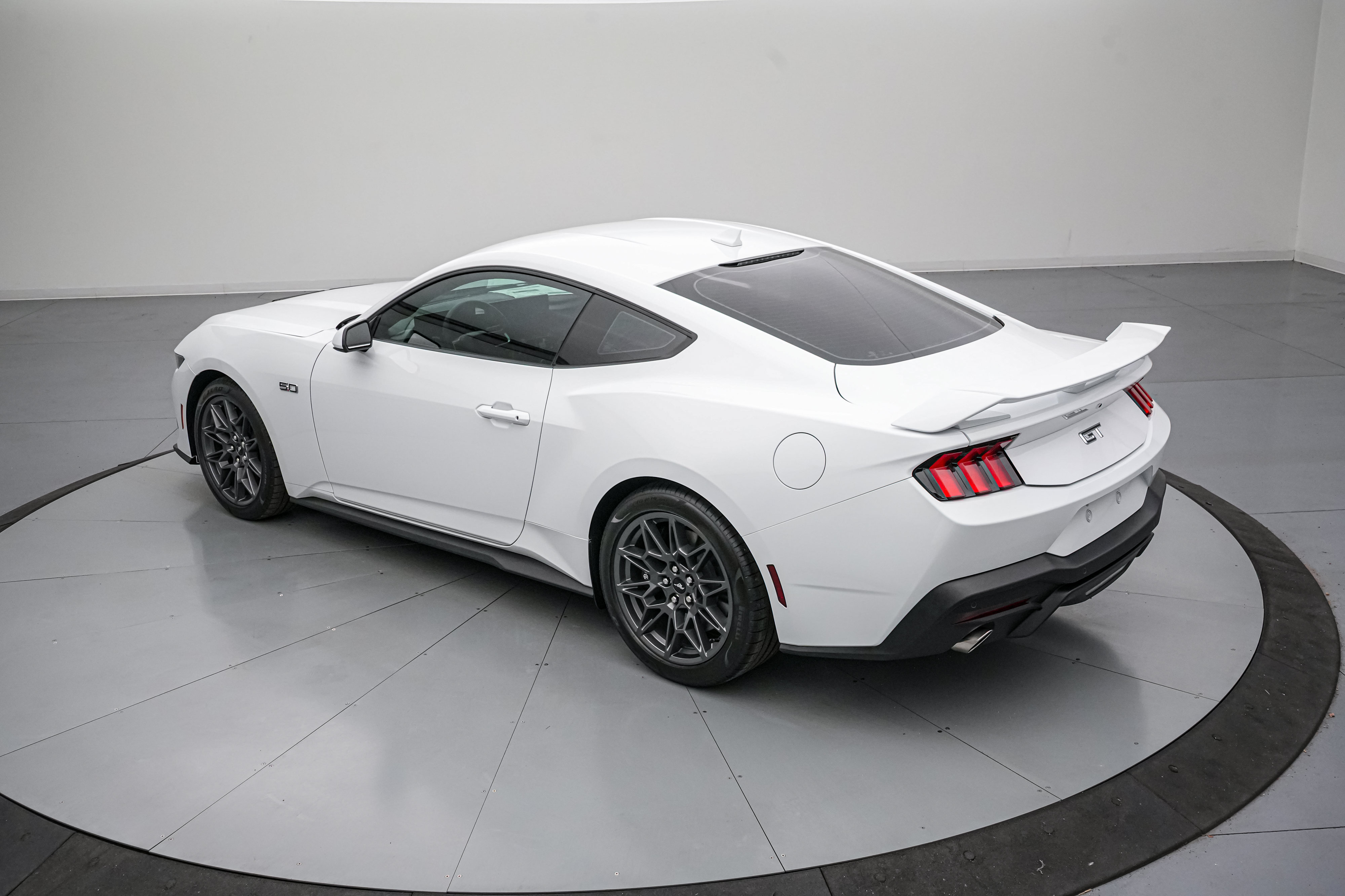 New 2026 Ford Mustang GT w/ GT Performance Package RWD image 7