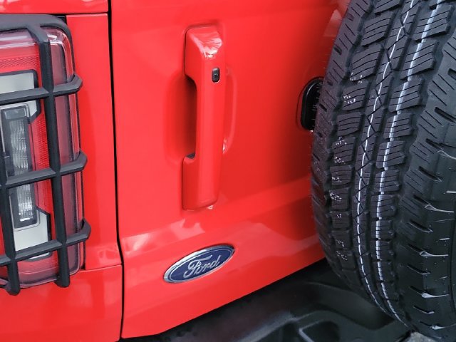Used 2023 Ford Bronco Outer Banks AWD/4WD image 7