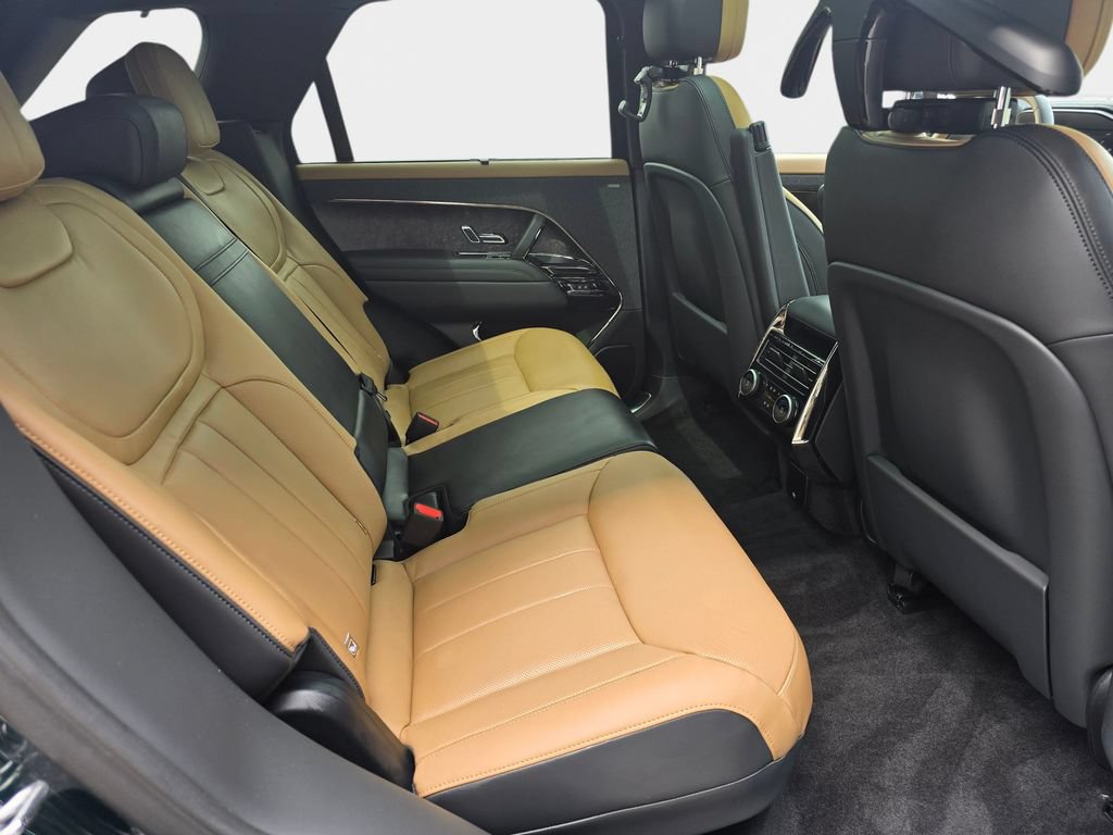 New 2026 Land Rover Range Rover Sport Dynamic SE AWD/4WD image 10
