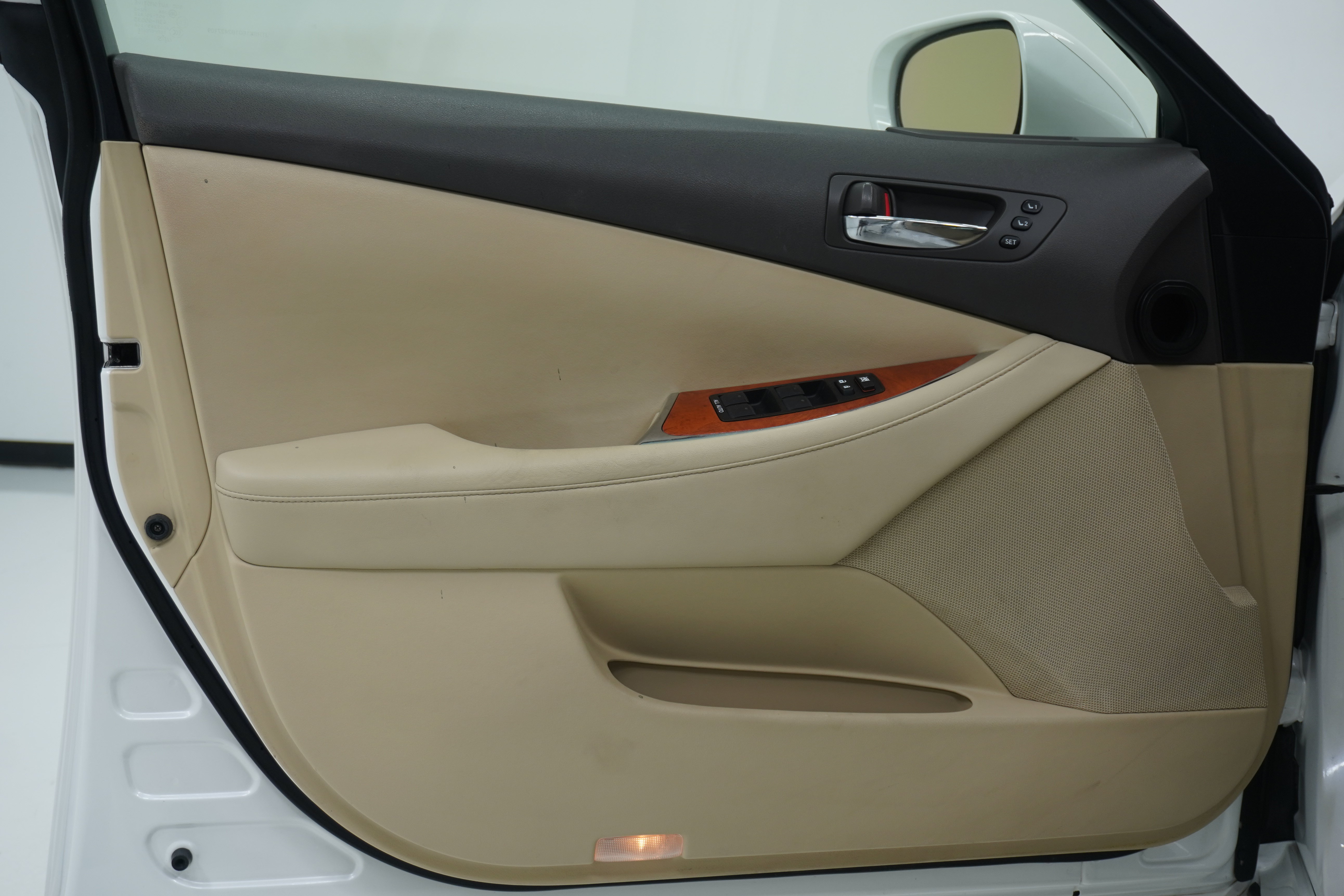 Used 2011 Lexus ES 350 FWD image 12