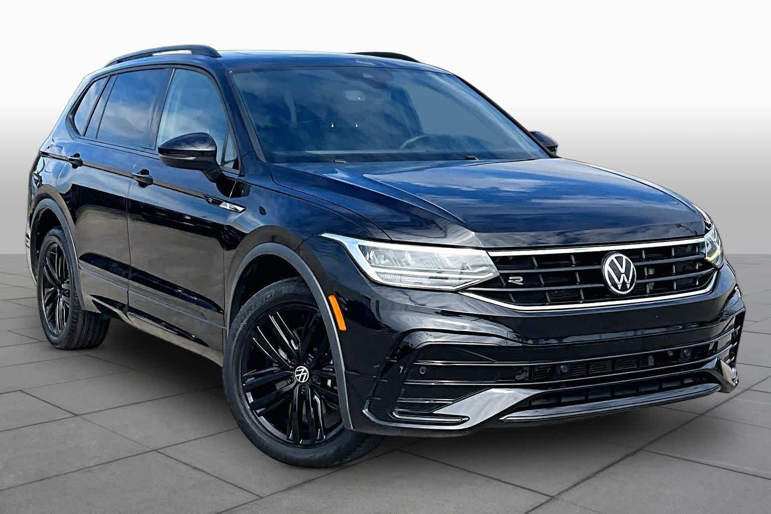 Used 2022 Volkswagen Tiguan SE R-Line FWD image 3