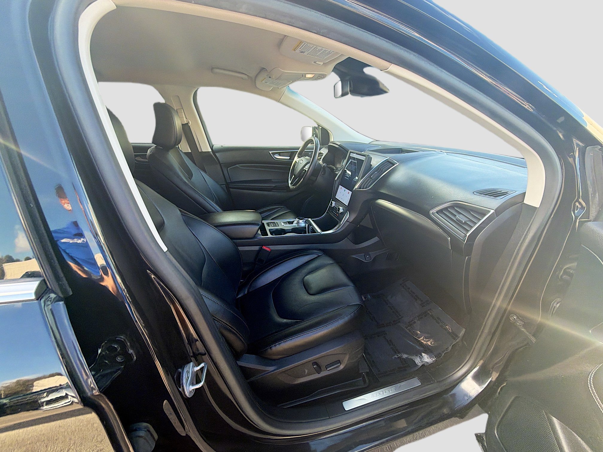 Used 2022 Ford Edge Titanium image 29