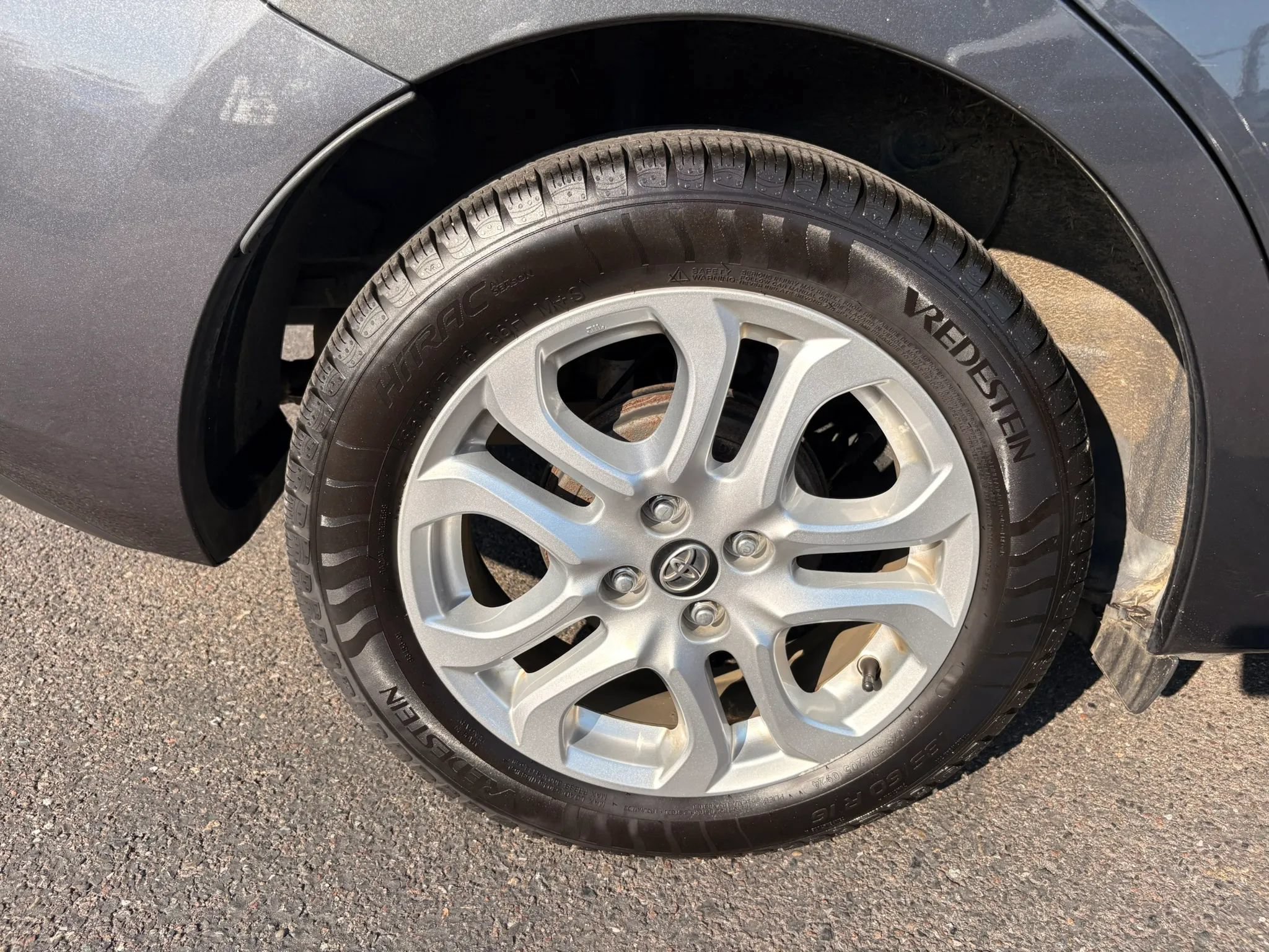 Used 2017 Toyota Yaris iA FWD image 9