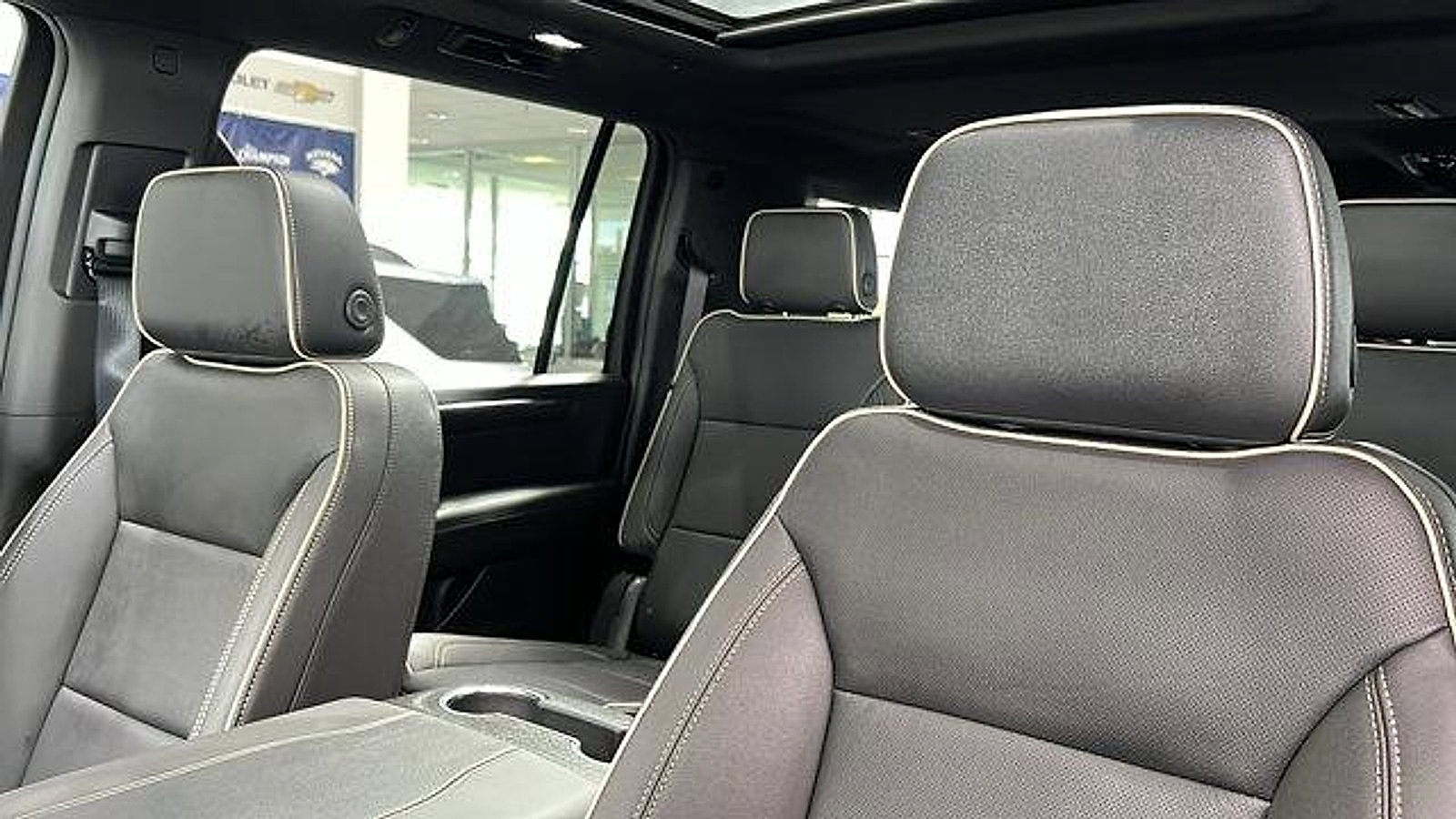 New 2025 Chevrolet Suburban Premier w/ Sun And Tow Package image 18