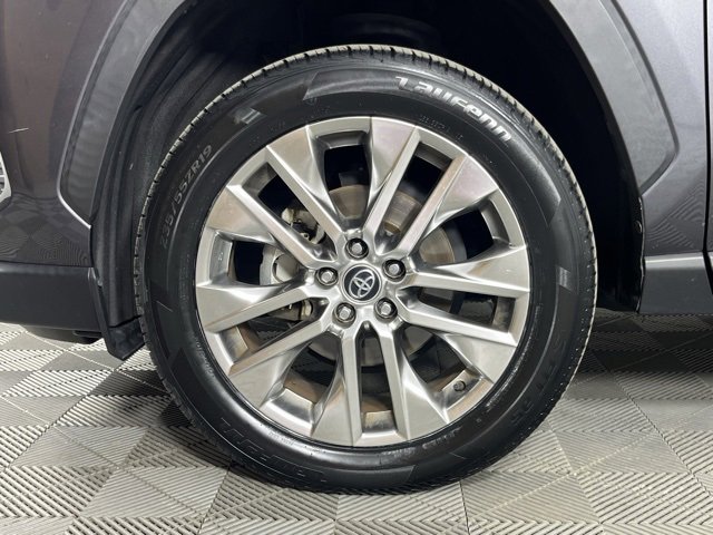 Used 2020 Toyota RAV4 XLE Premium image 11