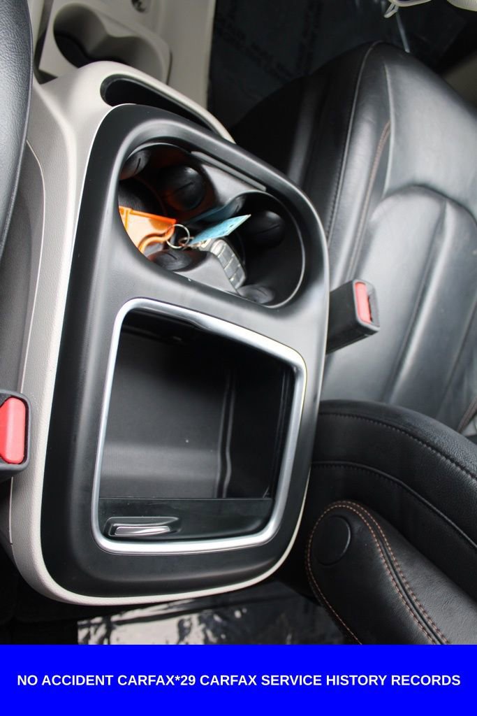 Used 2018 Chrysler Pacifica Touring-L Plus image 47