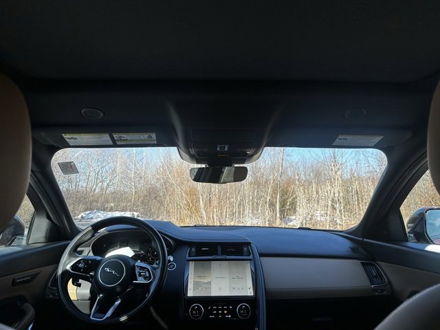 Used 2022 Jaguar E-PACE SE image 24