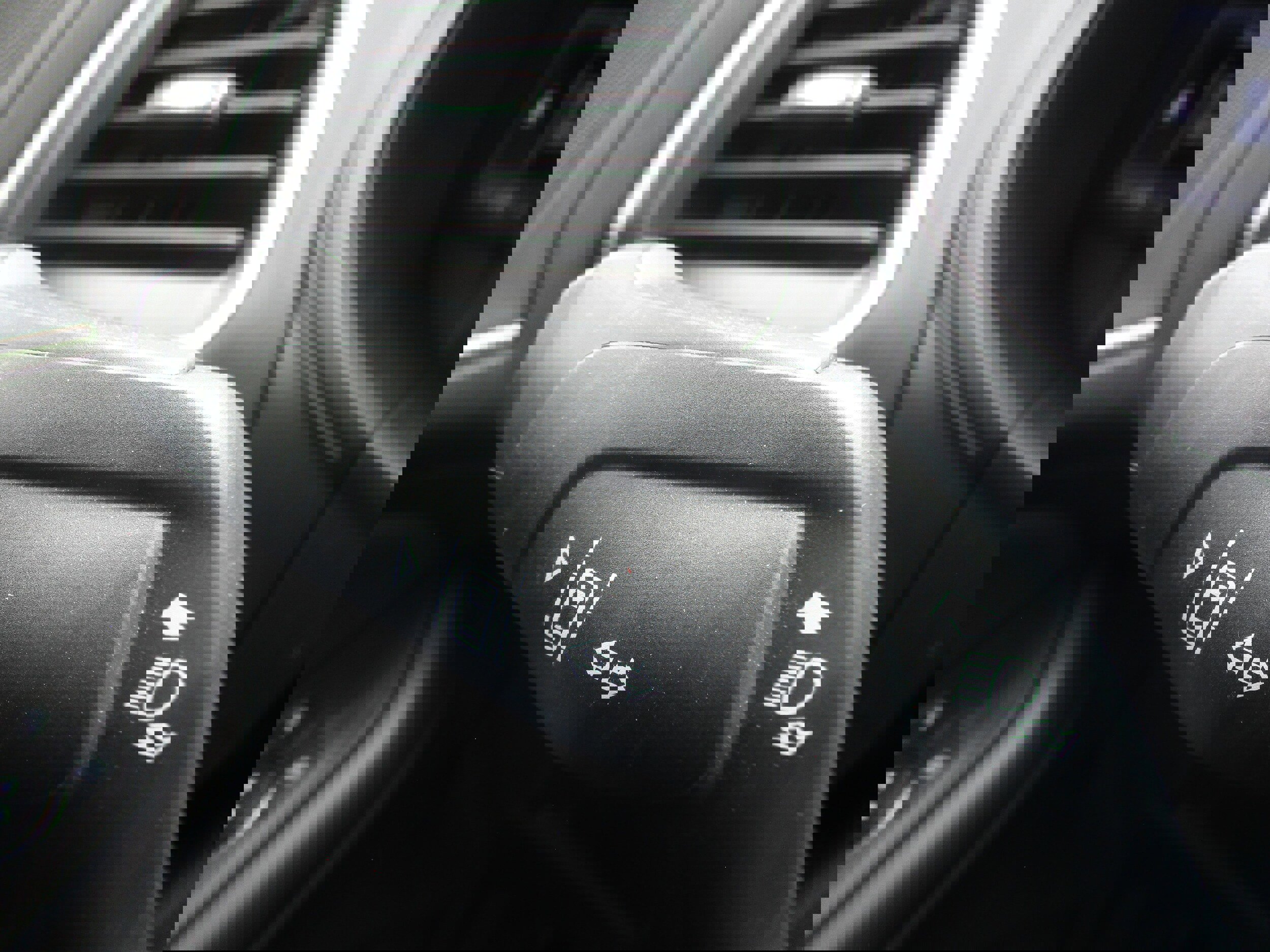 Used 2024 Ford Edge SEL w/ Convenience Package AWD/4WD image 12