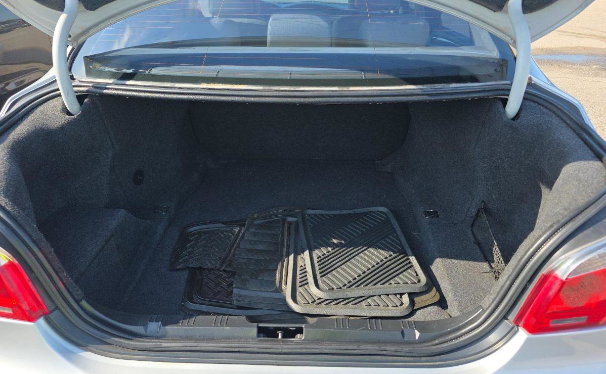 Used 2010 BMW 528i Sedan RWD image 15