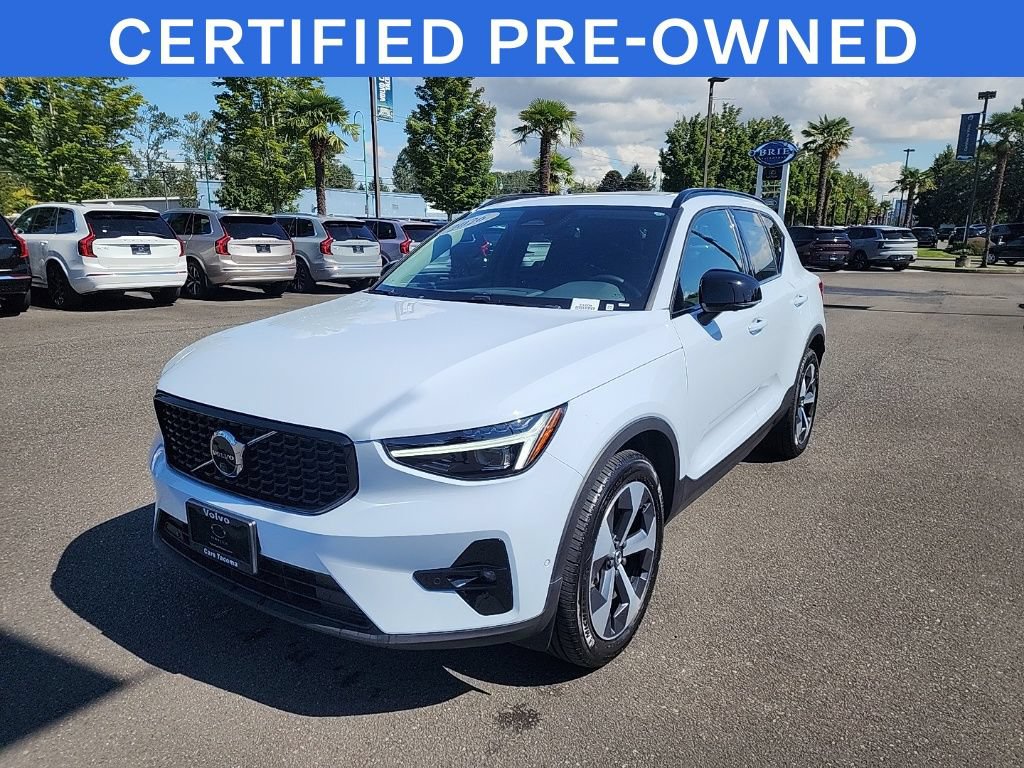 Certified 2026 Volvo XC40 B5 Plus AWD/4WD image 1