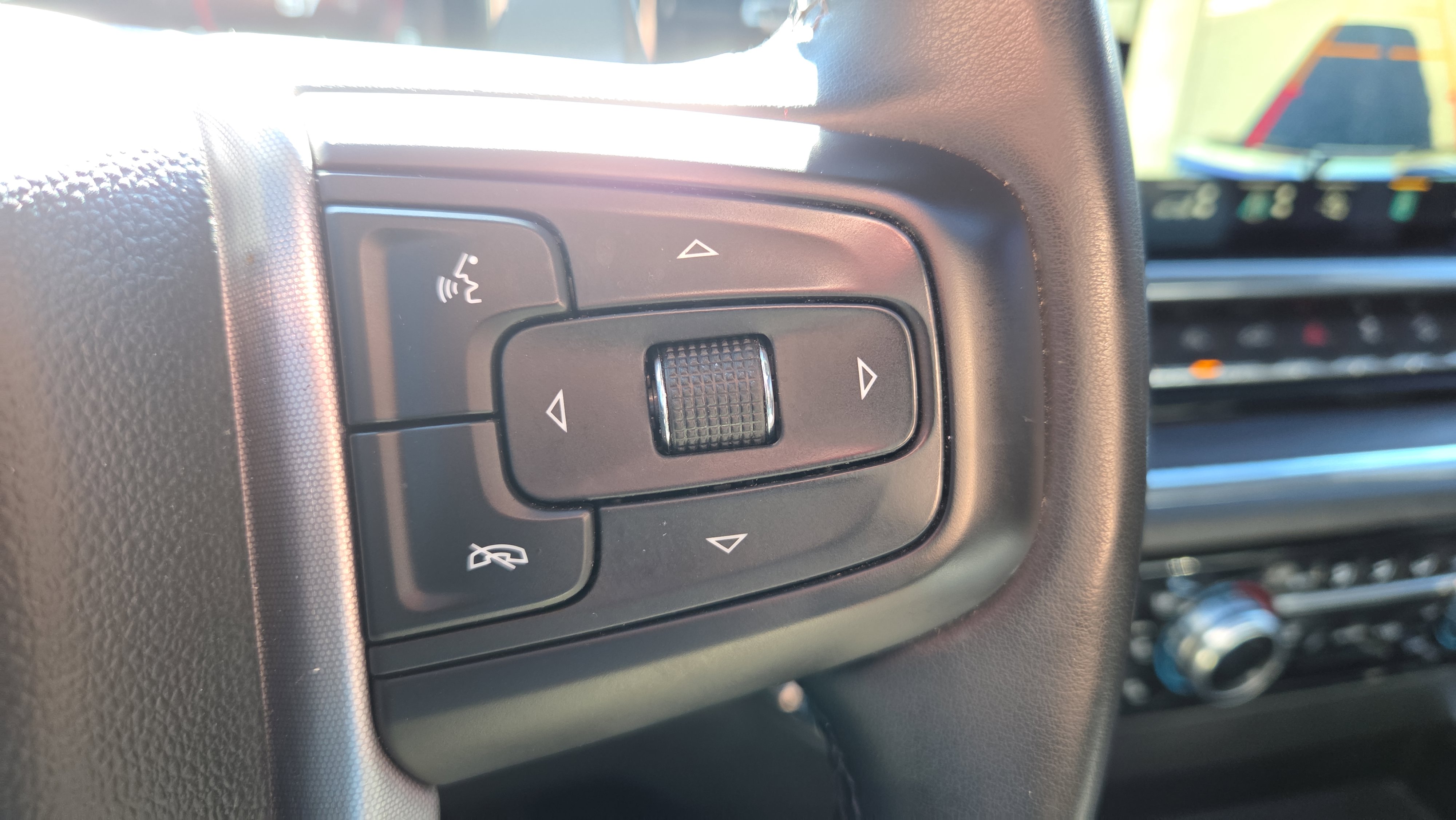 Used 2023 GMC Sierra 1500 SLT w/ SLT Premium Package image 30