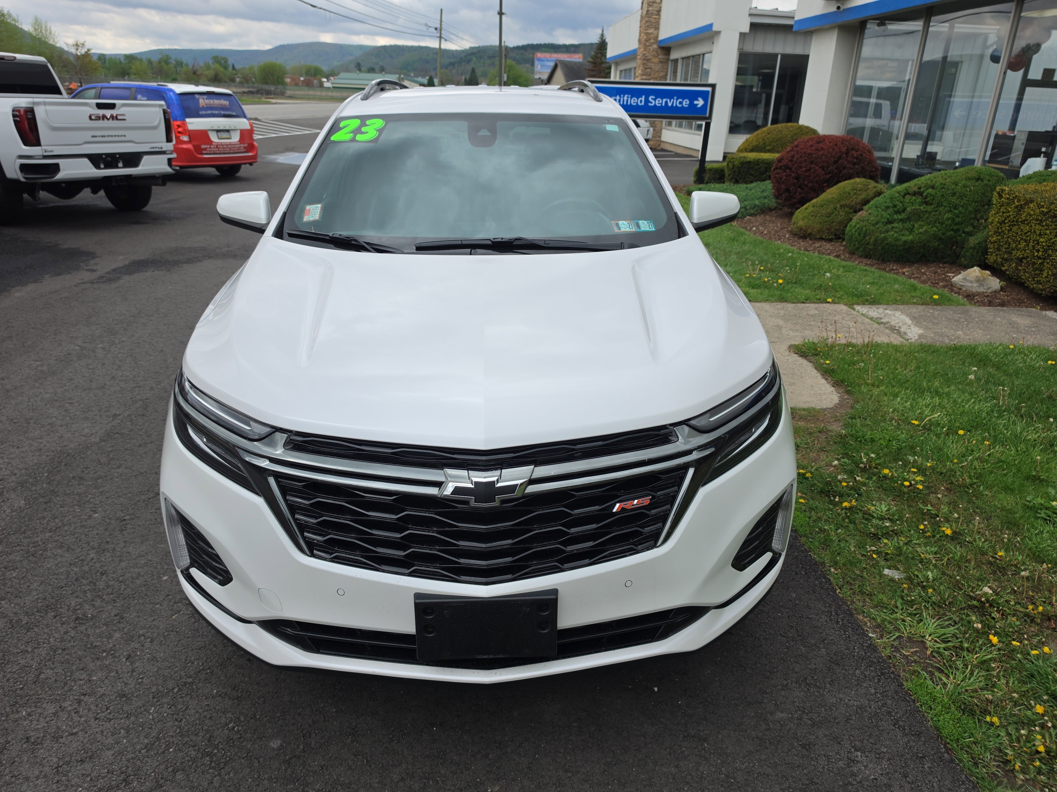 Used 2023 Chevrolet Equinox RS AWD/4WD image 9