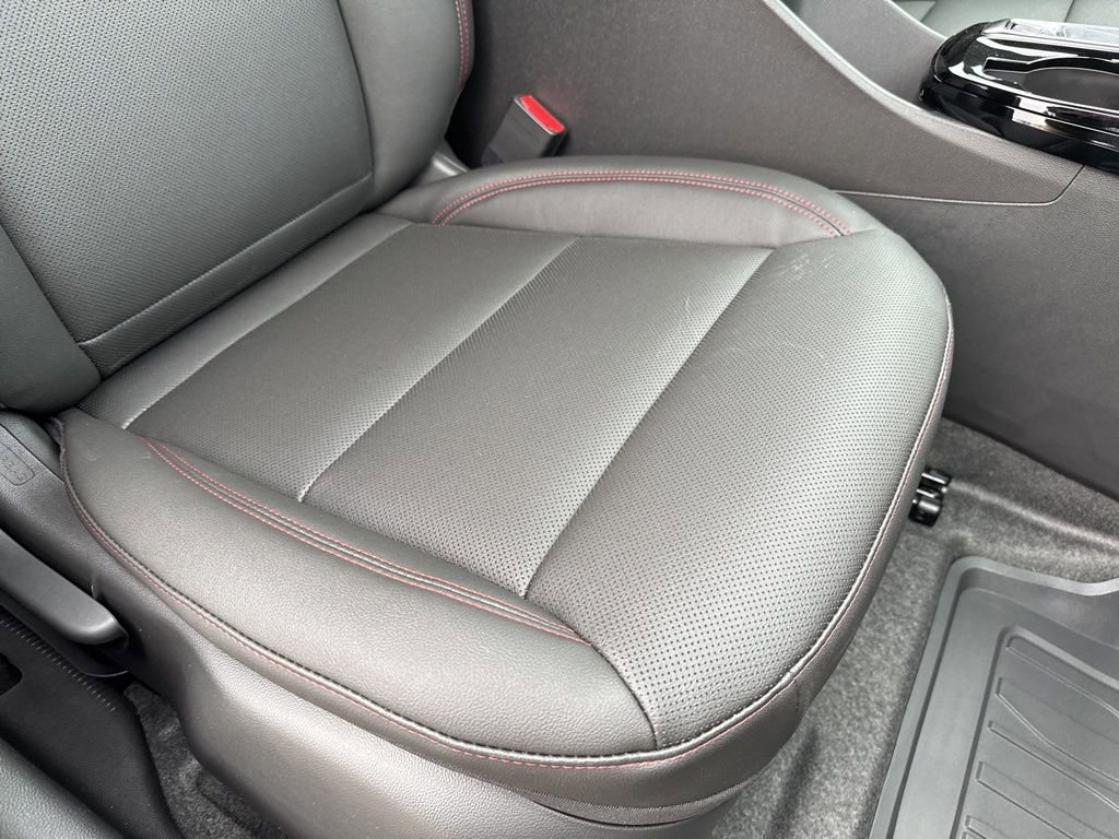 New 2026 Chevrolet Trax RS w/ Sunroof Package image 26