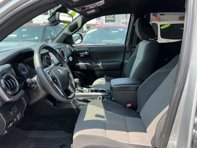 Used 2023 Toyota Tacoma TRD Off-Road AWD/4WD image 15