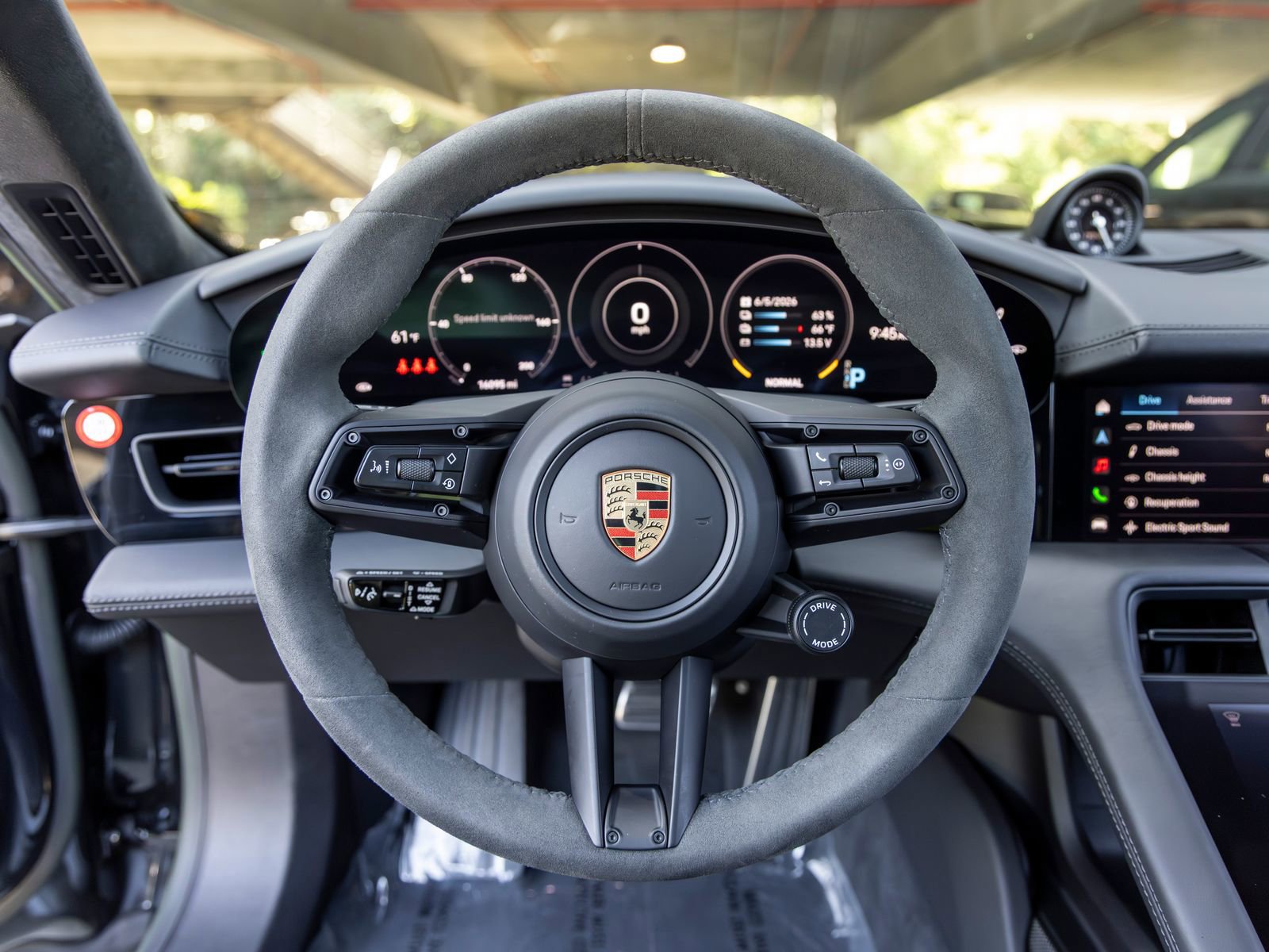 Certified 2023 Porsche Taycan GTS AWD/4WD image 33