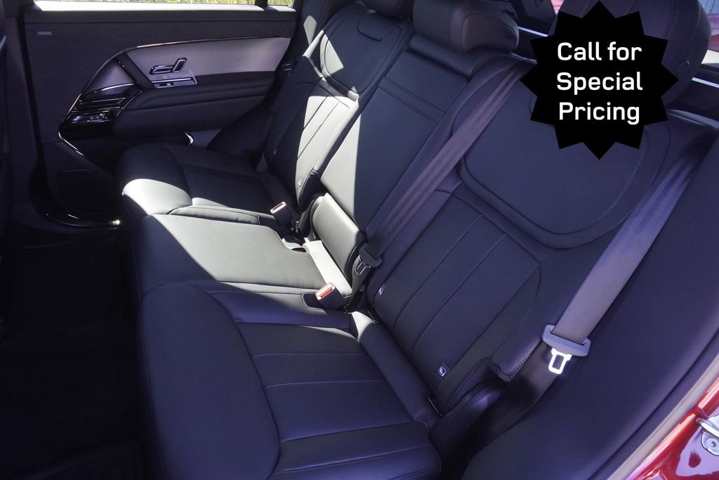 New 2025 Land Rover Range Rover Sport SE image 30