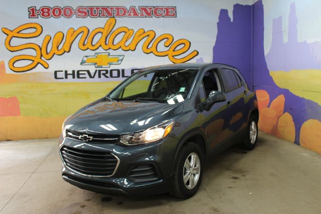 Used 2021 Chevrolet Trax LS w/ Tint and Cruise Package AWD/4WD image 2