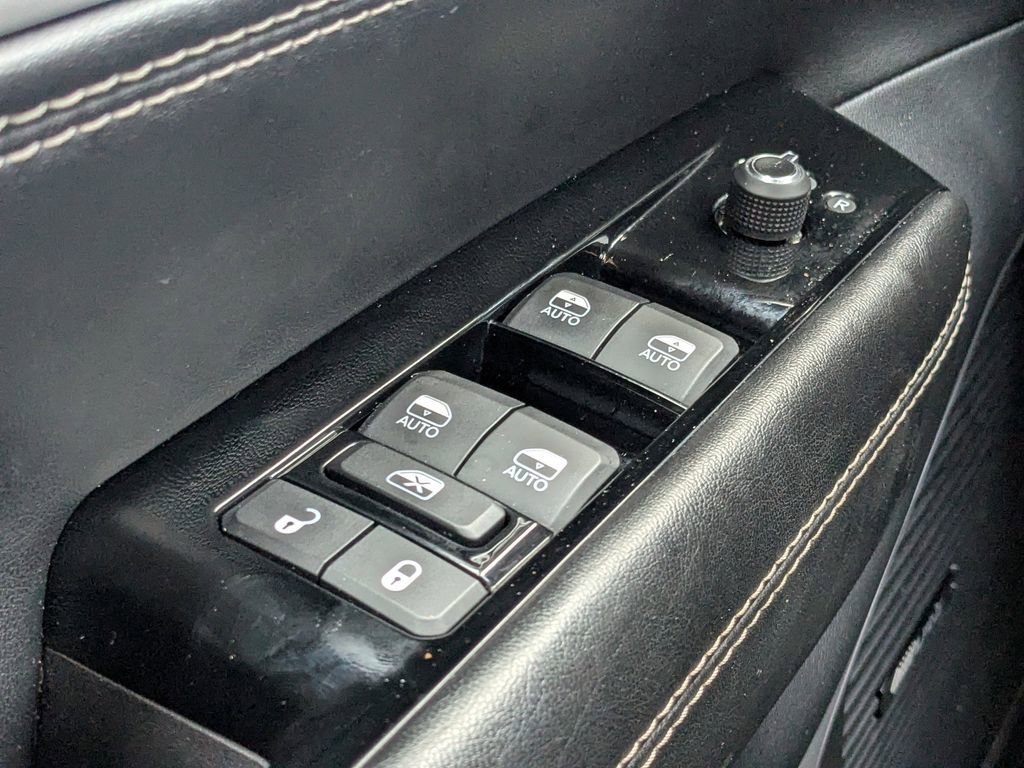 Used 2024 Jeep Wagoneer L 4WD image 18