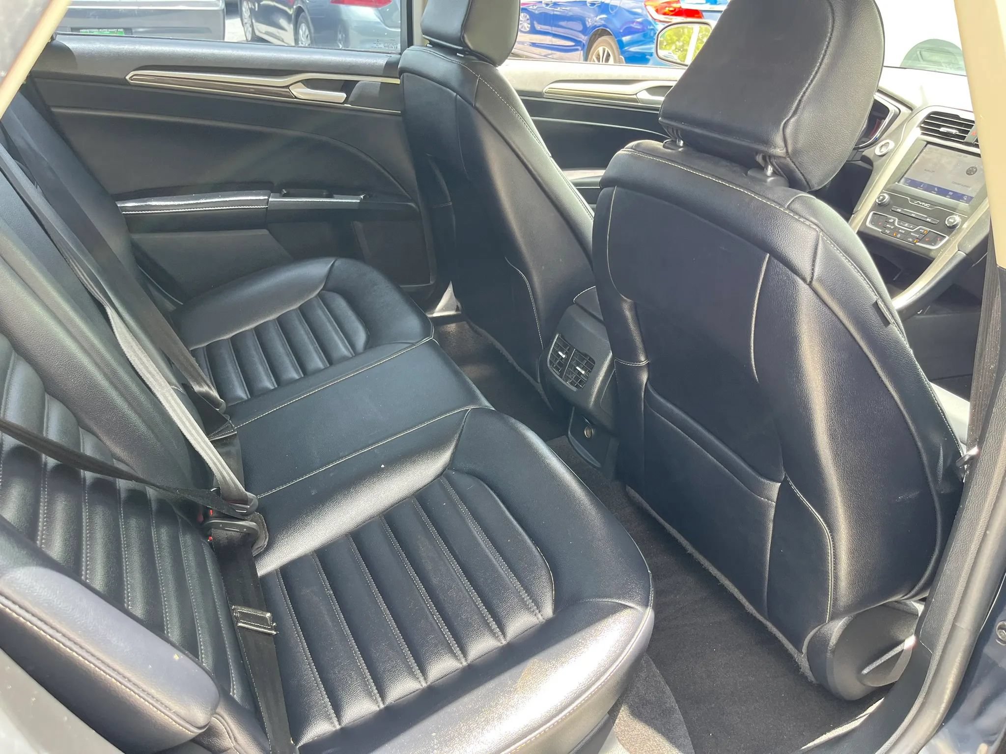 Used 2020 Ford Fusion SEL FWD image 25