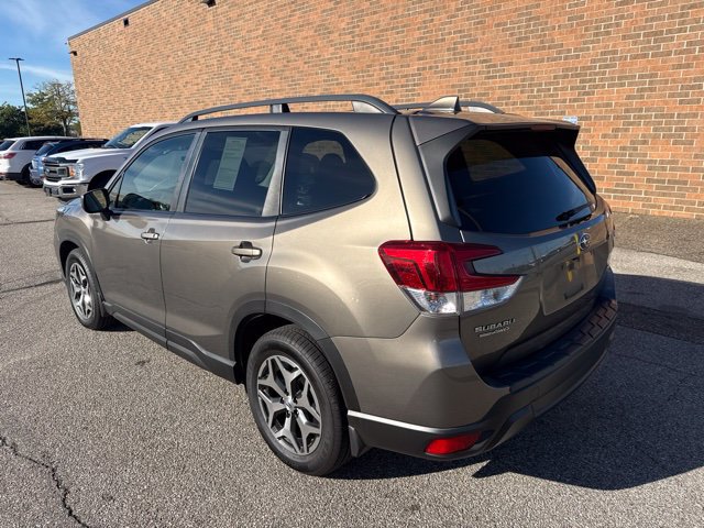 Used 2019 Subaru Forester Premium w/ All-Weather Package AWD/4WD image 4