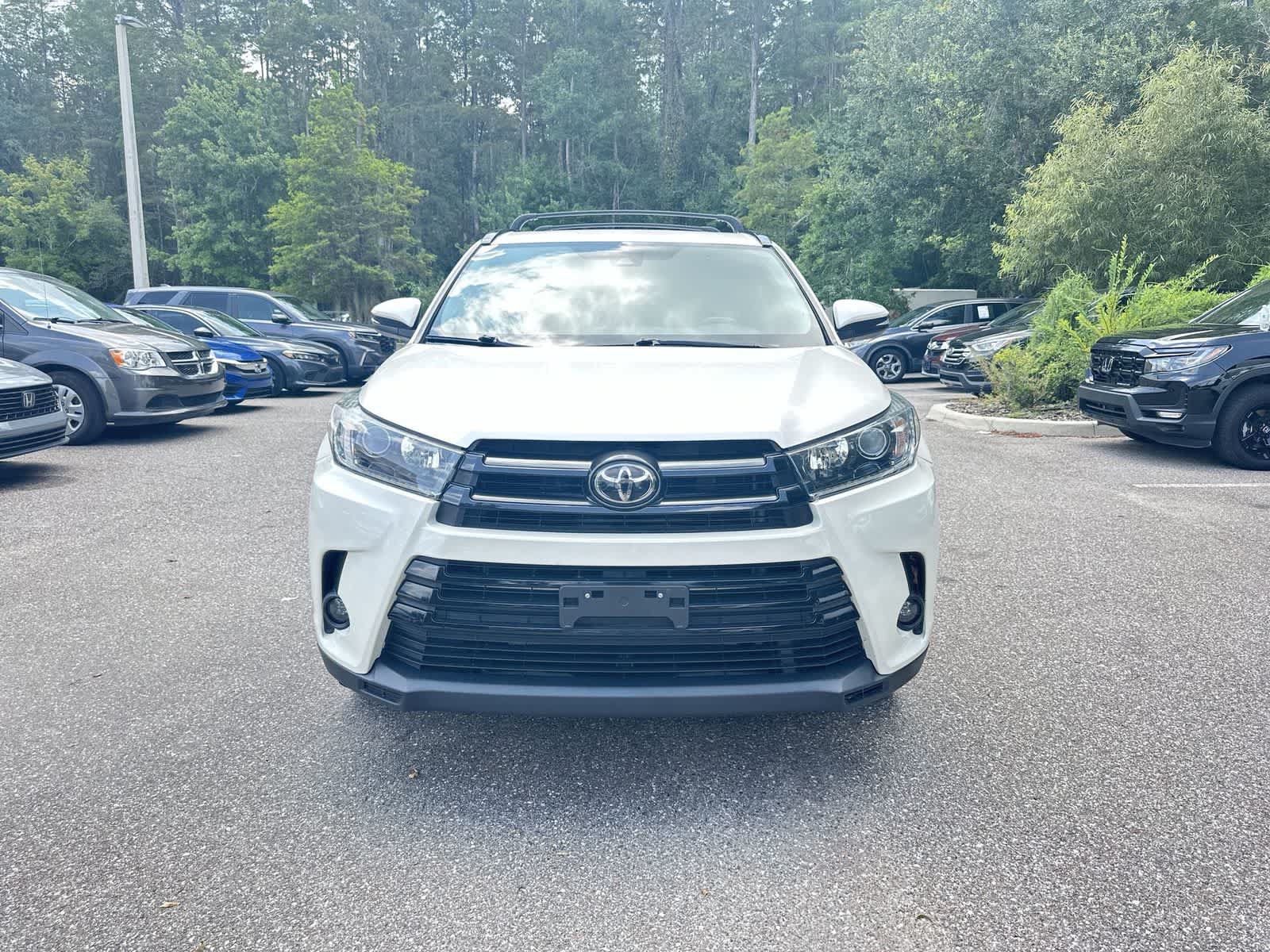 Used 2019 Toyota Highlander SE AWD/4WD image 9