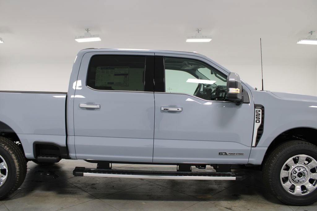 New 2026 Ford F250 Lariat w/ Chrome Package image 10