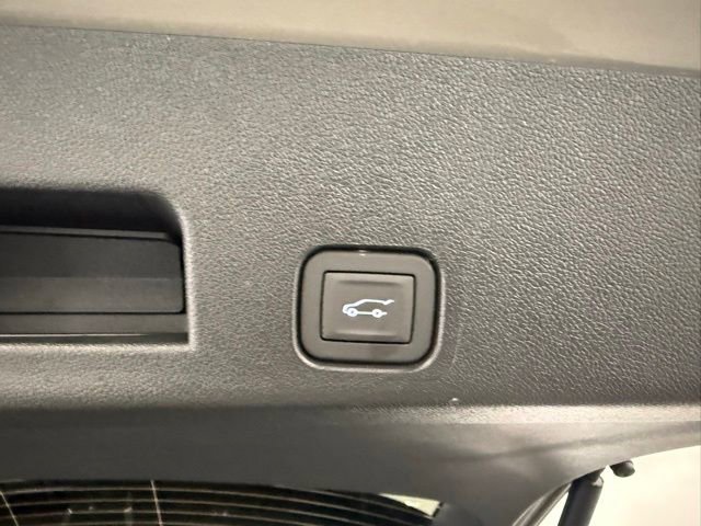 New 2026 Chevrolet Traverse Z71 image 9