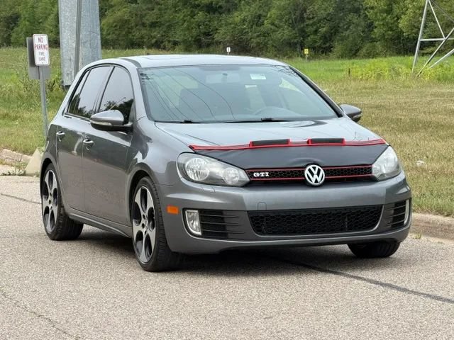Used 2011 Volkswagen Golf 4-Door FWD image 2