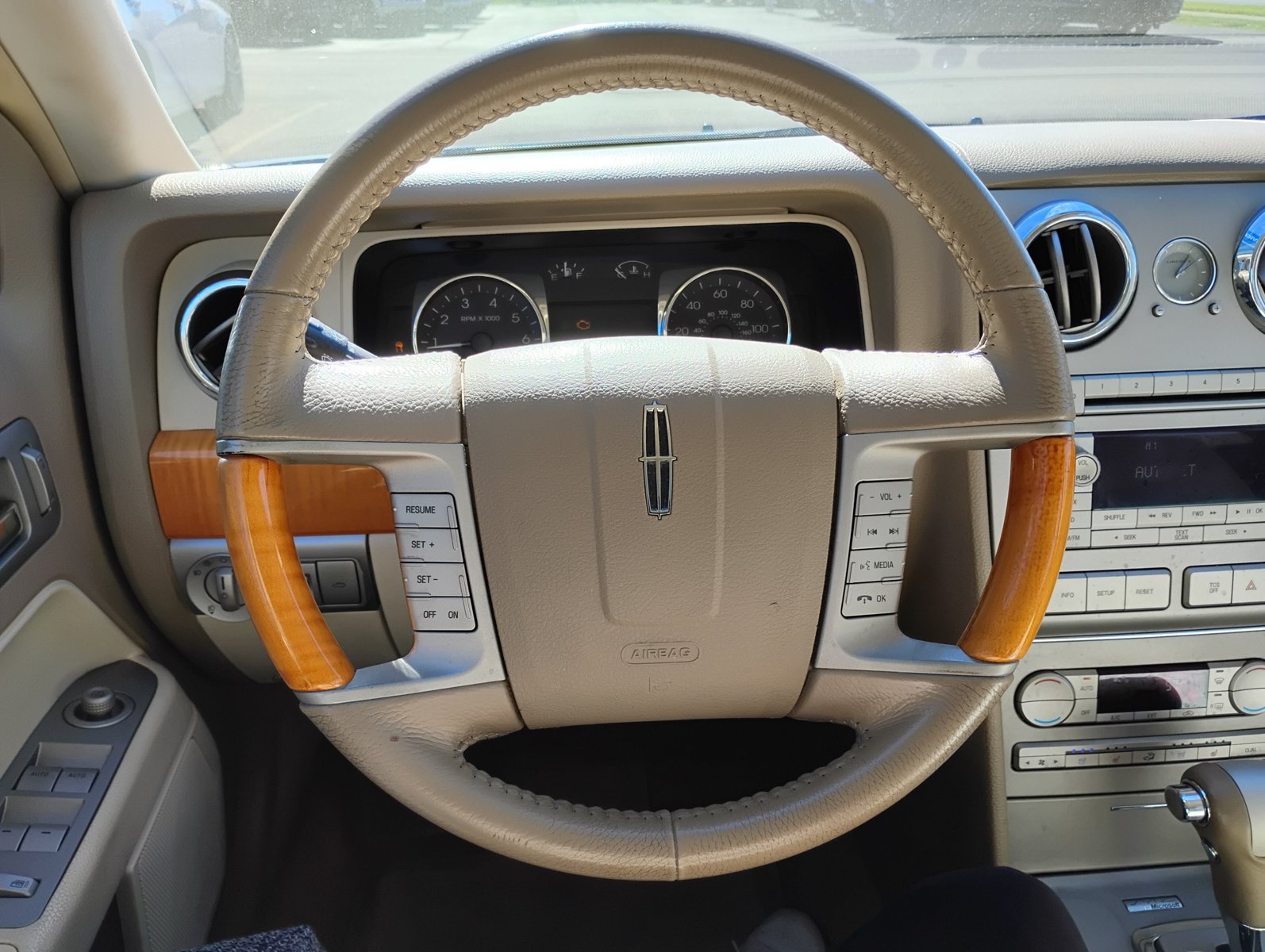 Used 2008 Lincoln MKZ FWD image 16