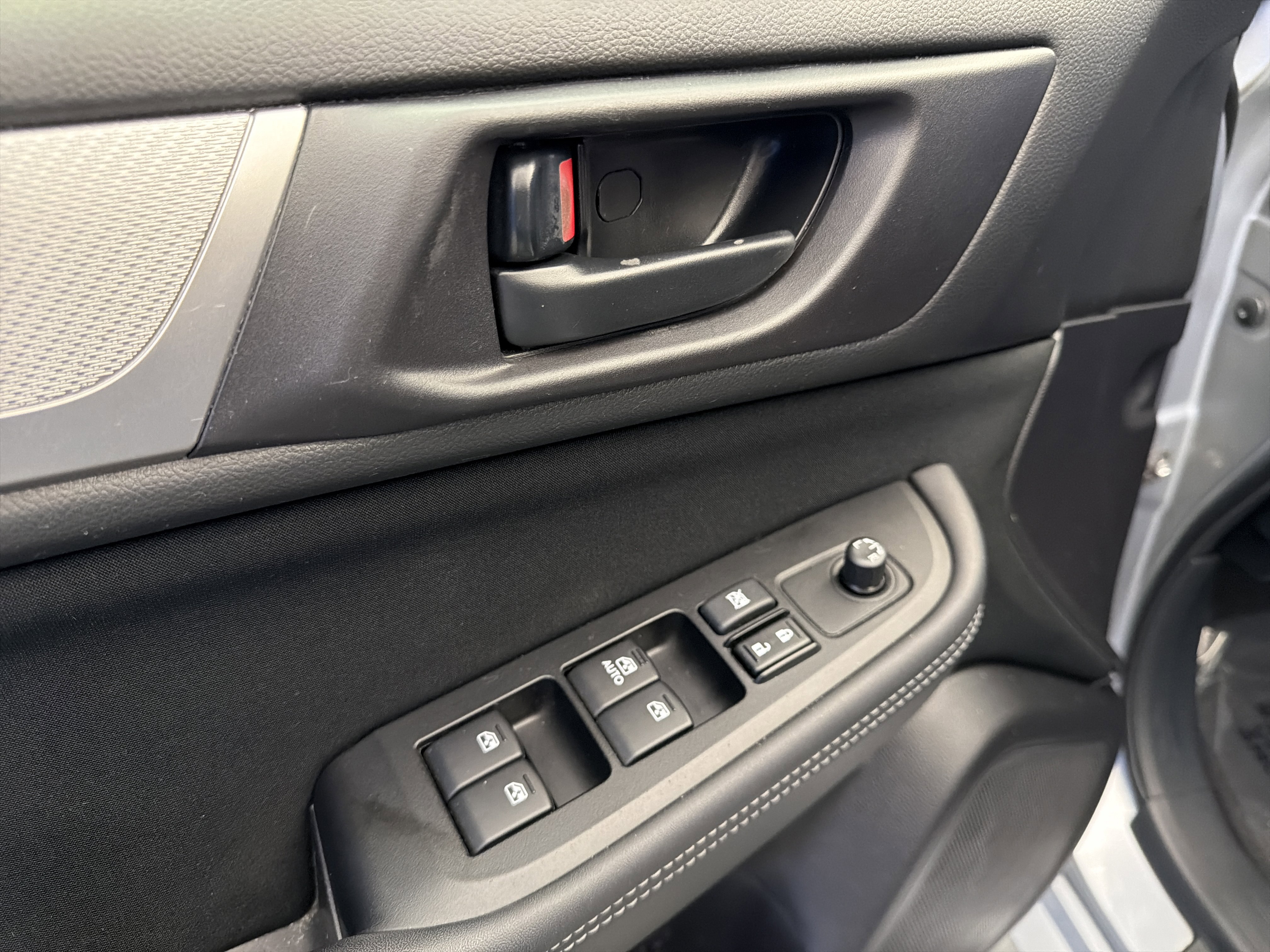 Used 2017 Subaru Legacy 2.5i w/ Alloy Wheel Package image 10