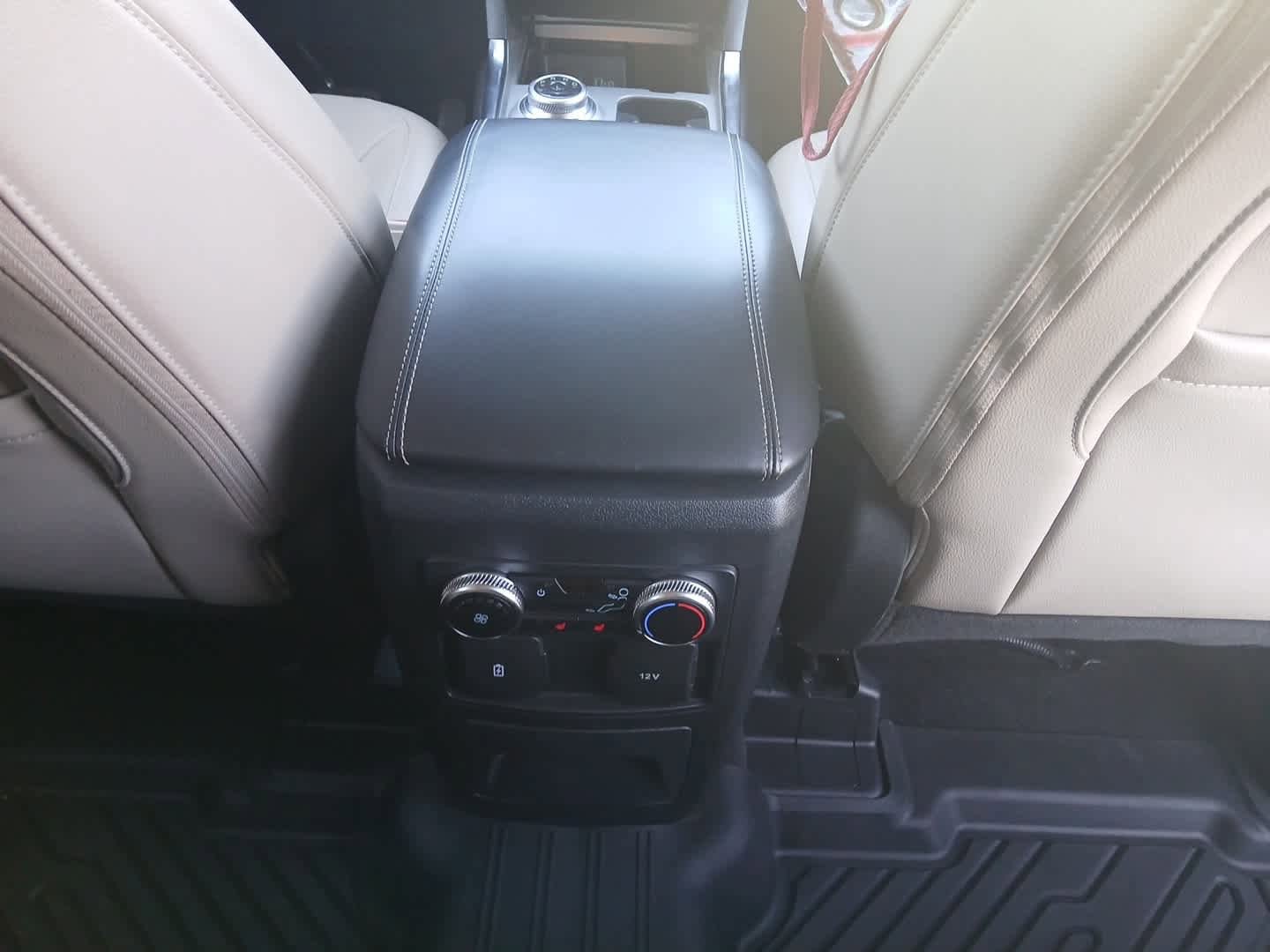 Used 2023 Ford Explorer Limited AWD/4WD image 72