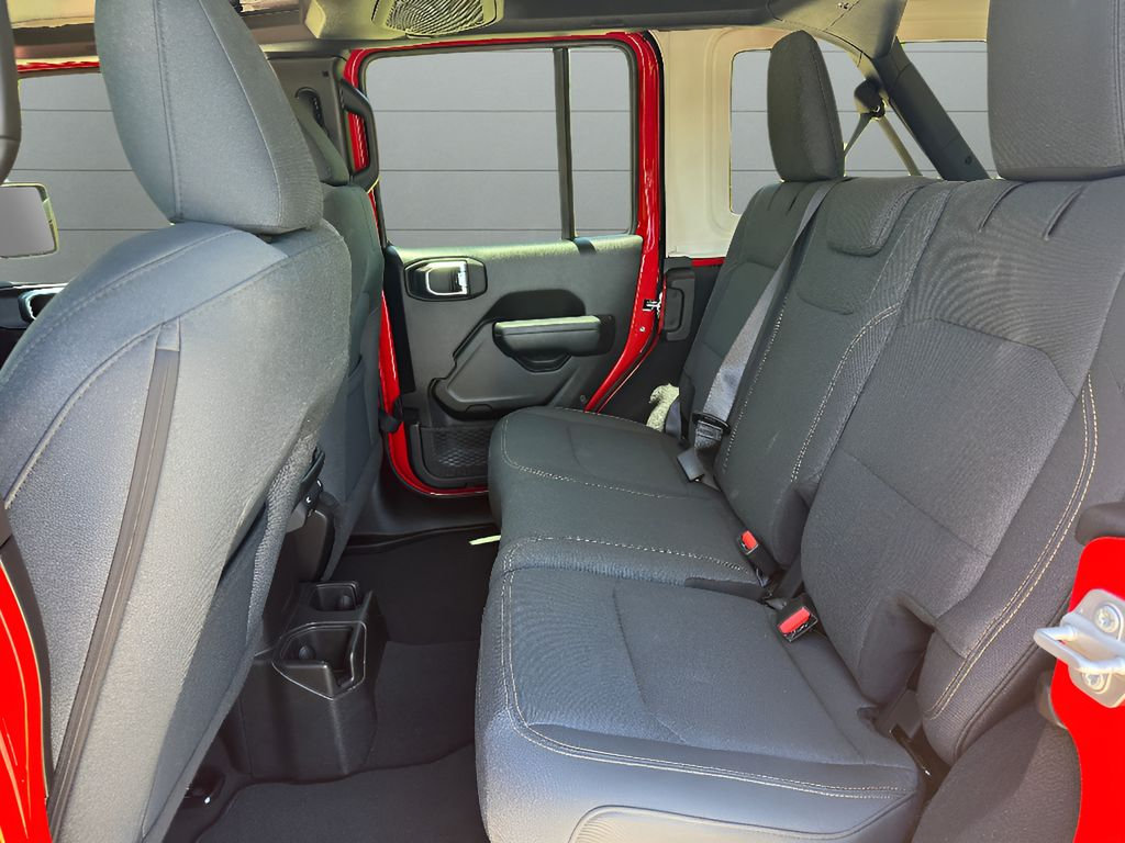 Used 2025 Jeep Wrangler Unlimited Sport AWD/4WD image 17