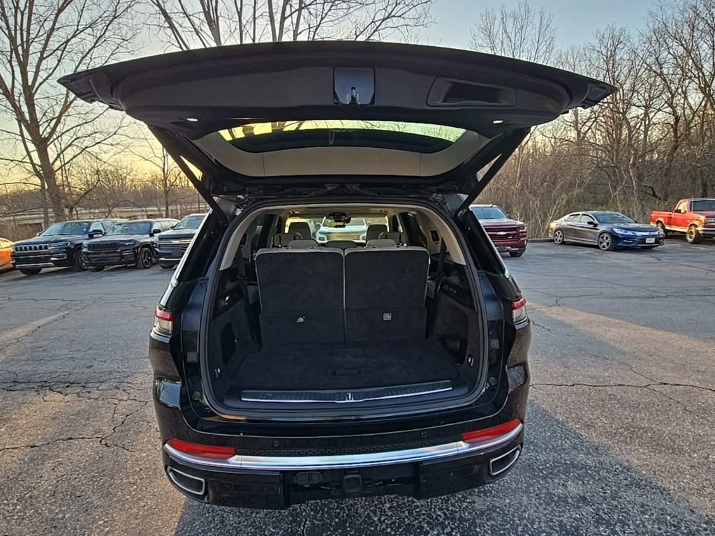 Used 2021 Jeep Grand Cherokee L Summit w/ Advanced Protech Group IV image 21