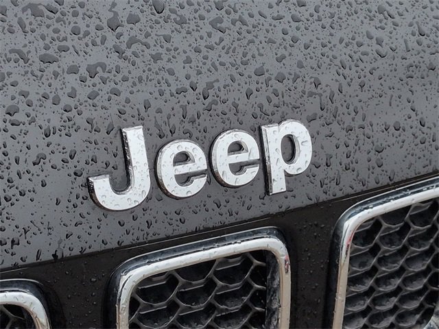 Certified 2019 Jeep Compass Latitude w/ Cold Weather Group image 9