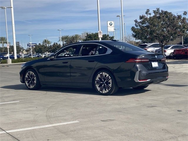 Certified 2025 BMW i5 xDrive40 w/ Premium Package image 9