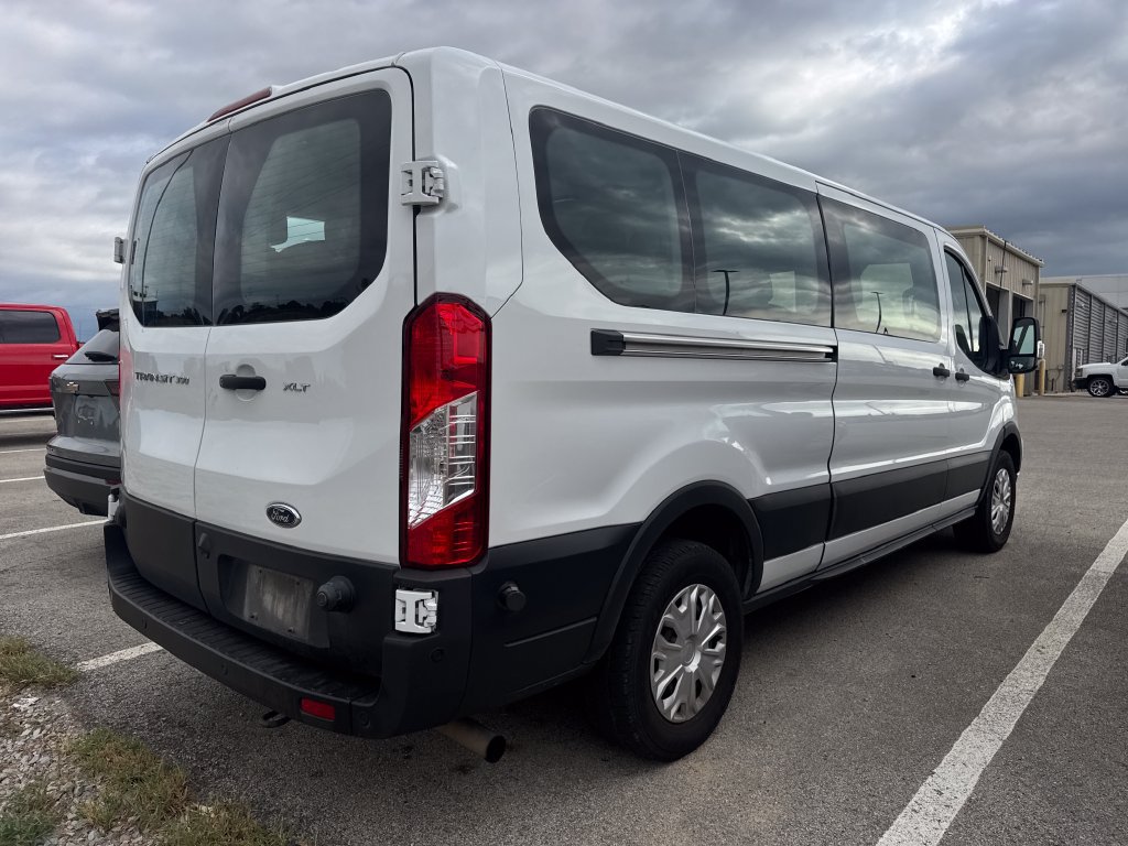 Used 2024 Ford Transit 350 XLT RWD image 6