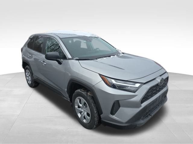 Used 2024 Toyota RAV4 LE image 7