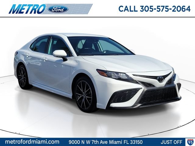 Used 2024 Toyota Camry SE w/ Convenience Package