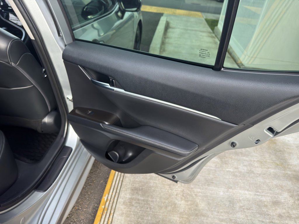 Used 2022 Toyota Camry XSE image 15