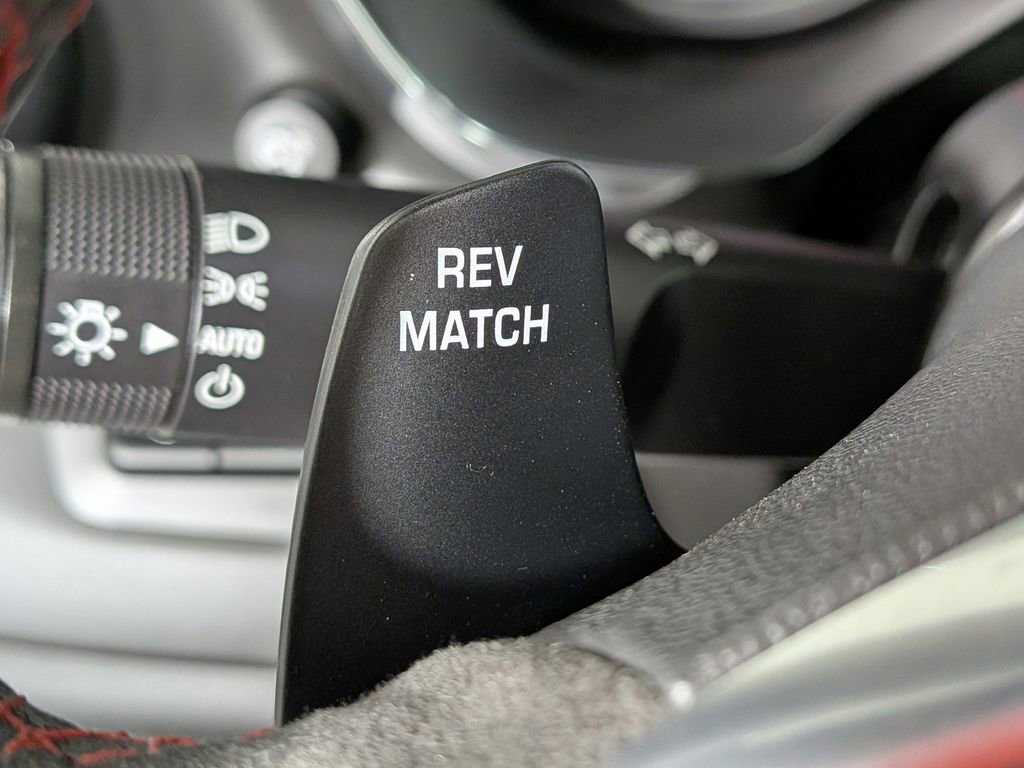 Used 2020 Chevrolet Camaro ZL1 image 23