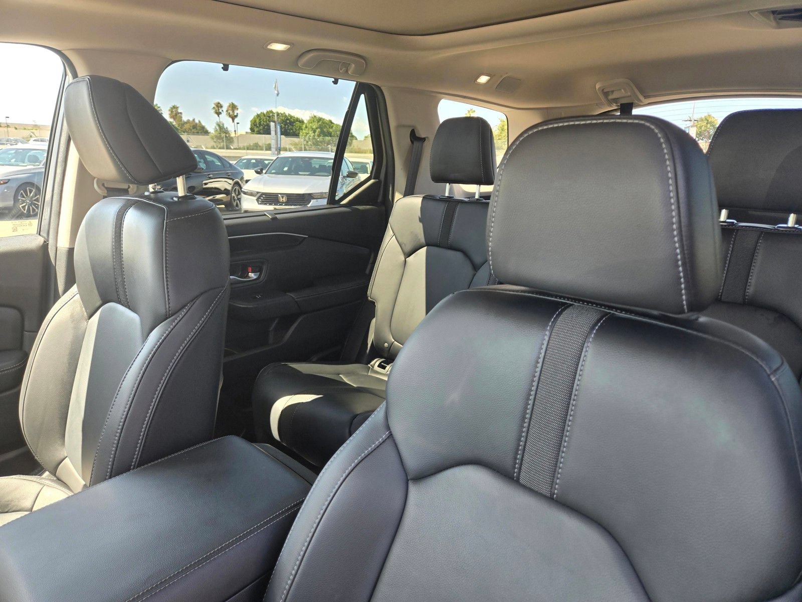 Certified 2025 Honda Pilot Touring image 14